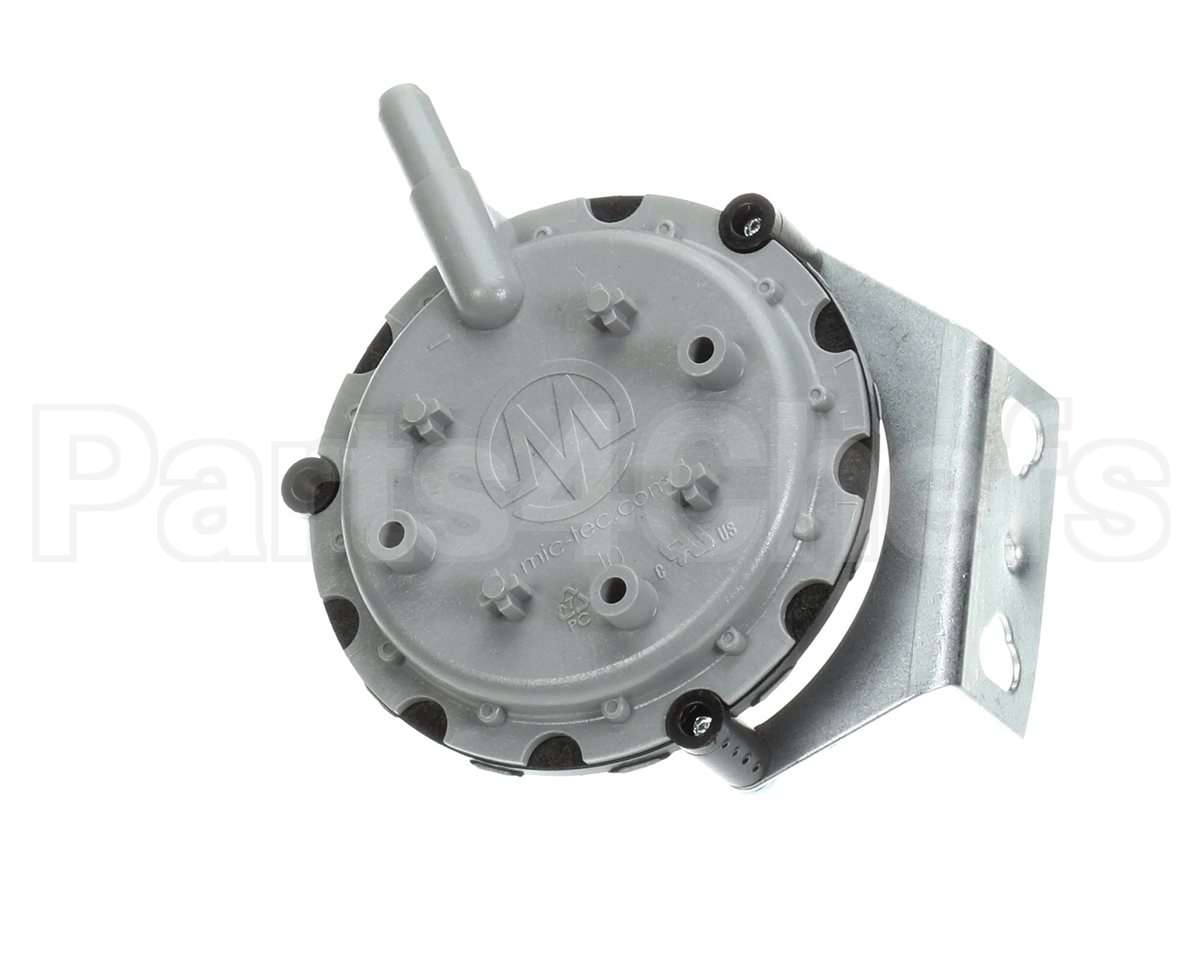 0130F00504 Goodman 0.6"Wc Spst Pressure Switch