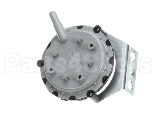 0130F00504 Goodman 0.6"Wc Spst Pressure Switch