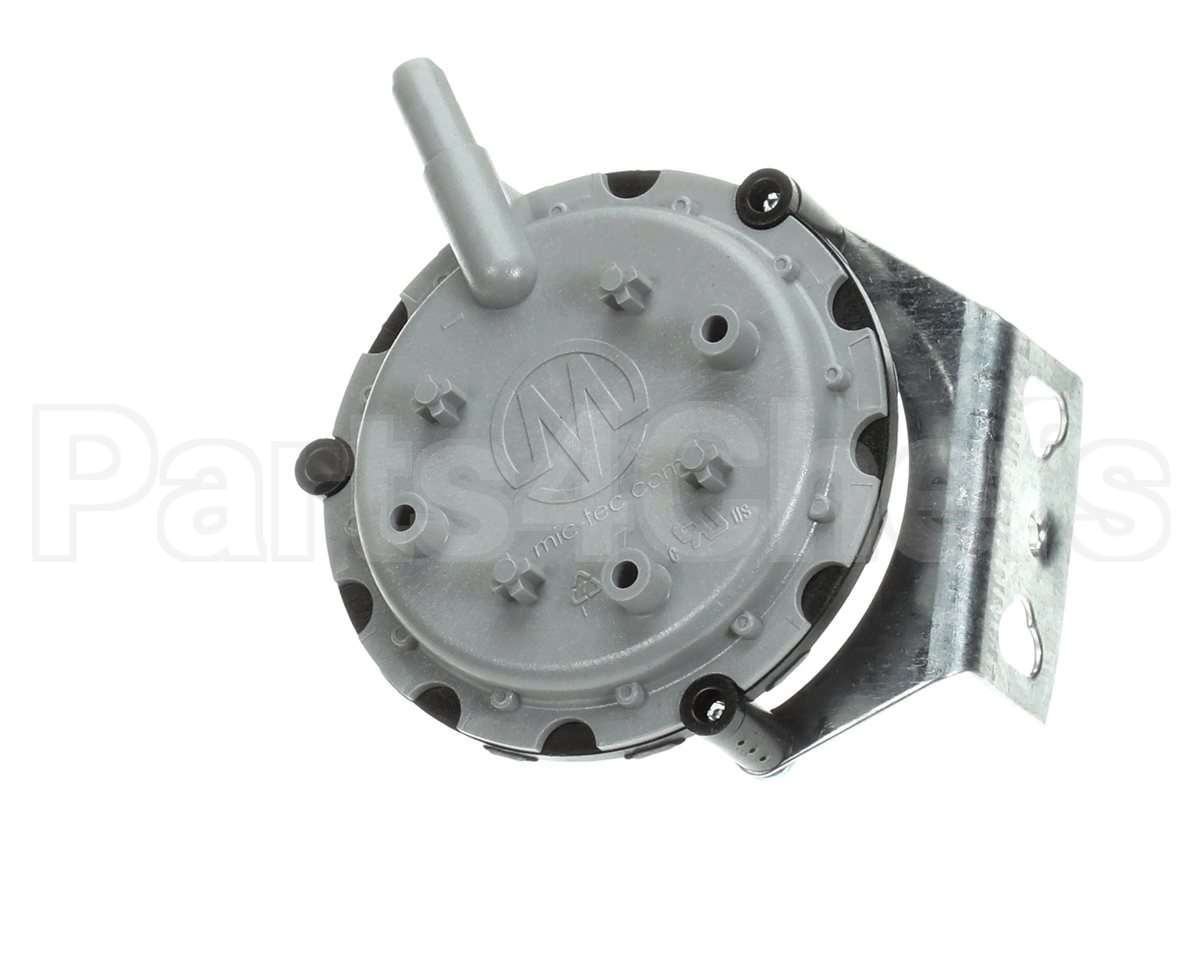 0130F00505 Goodman 0.70"Wc Spst Pressure Switch
