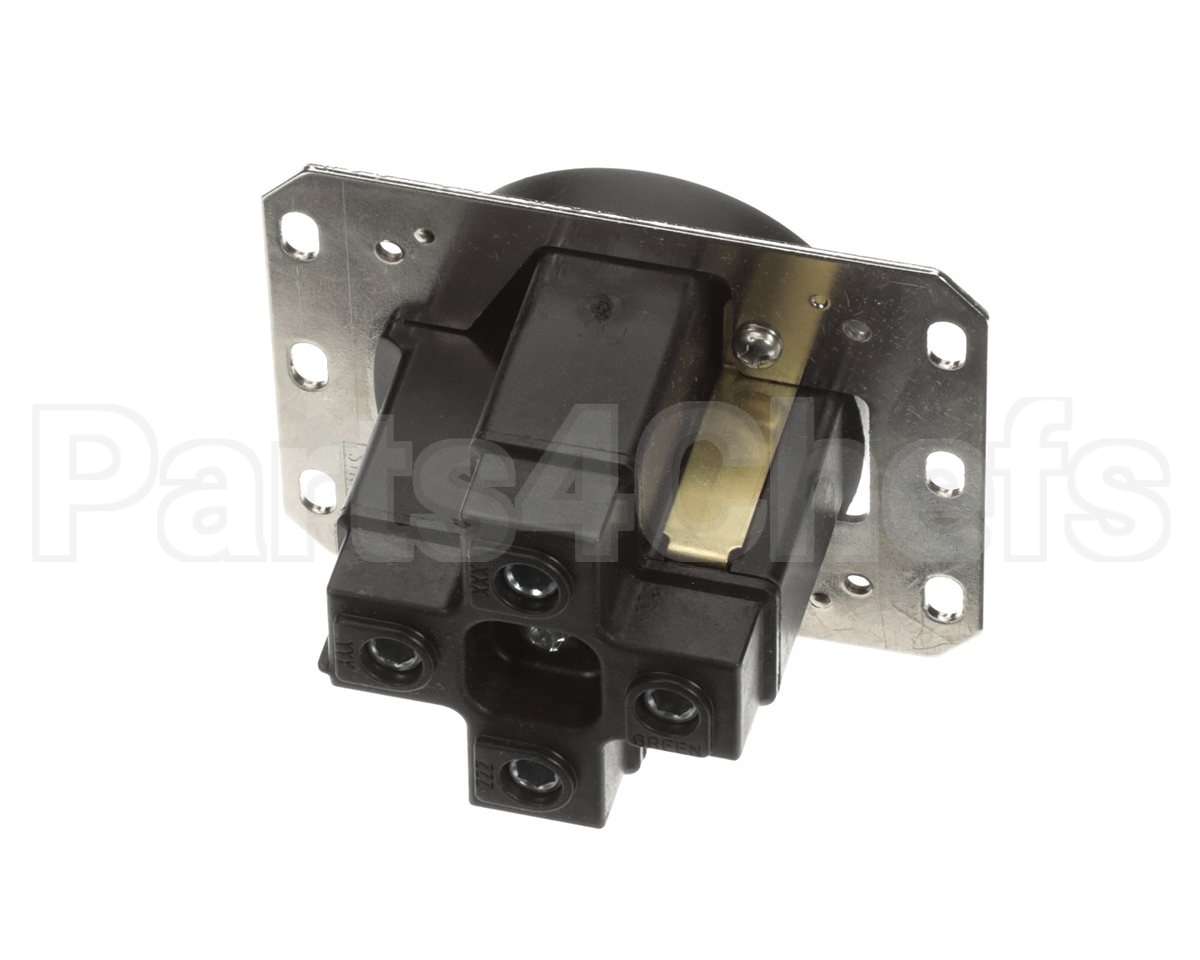 037560 Henny Penny Receptacle-250Vnema 15-60R