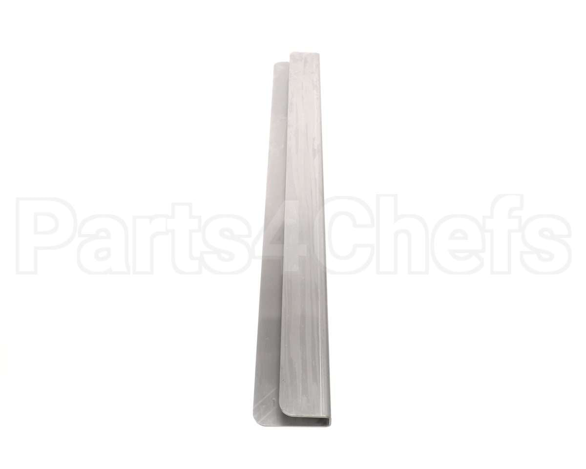 100-0014101-001-C Ultrafryer Clip, Filtration Pad 17.5In
