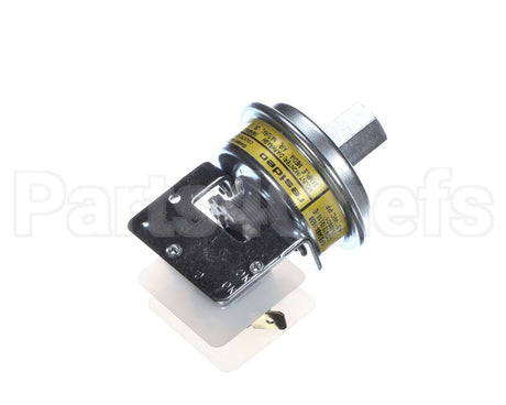33J88 Lennox 4.50"Wc Spst Pressure Switch