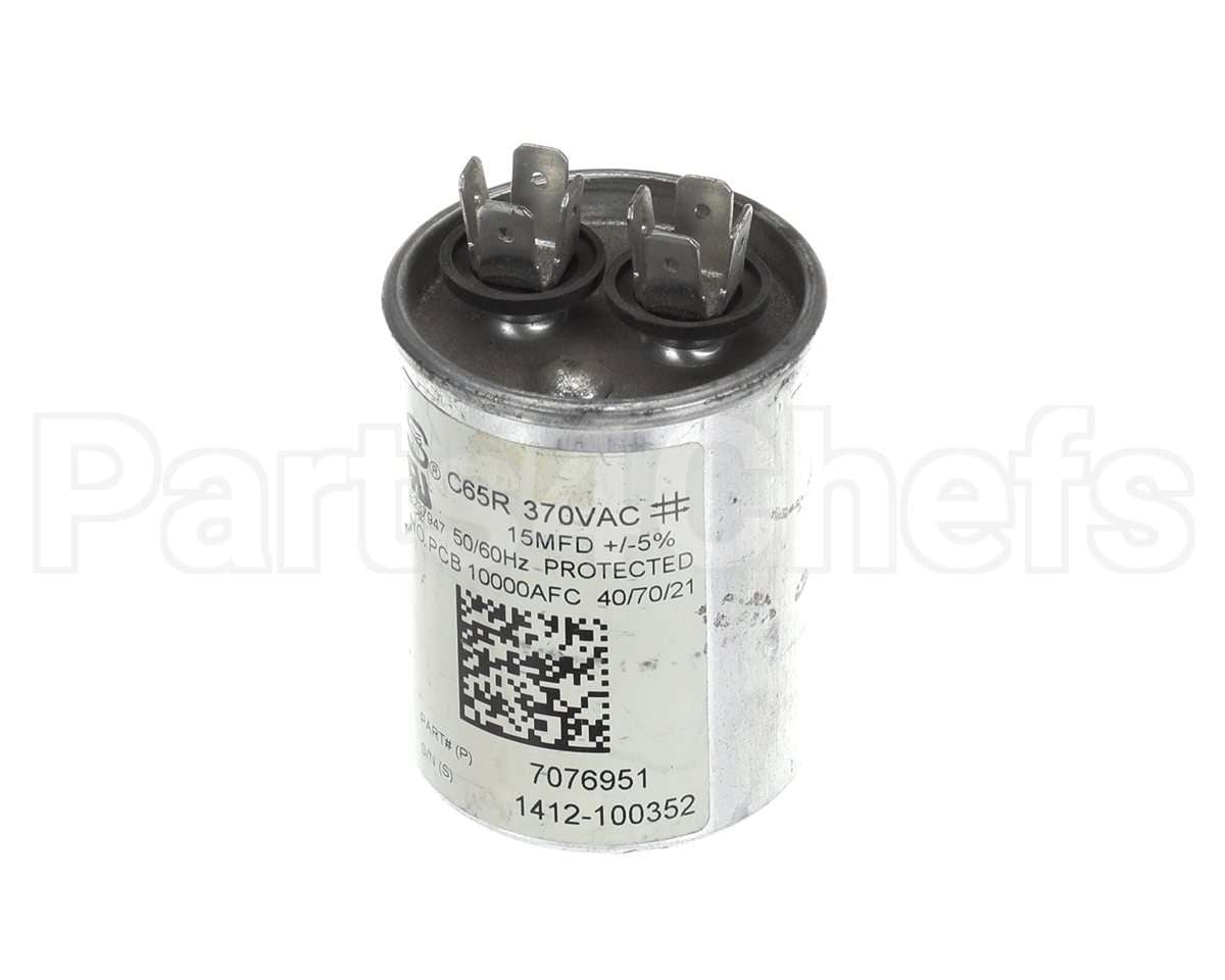 7076951 Heatcraft Run Capacitor 15/370V