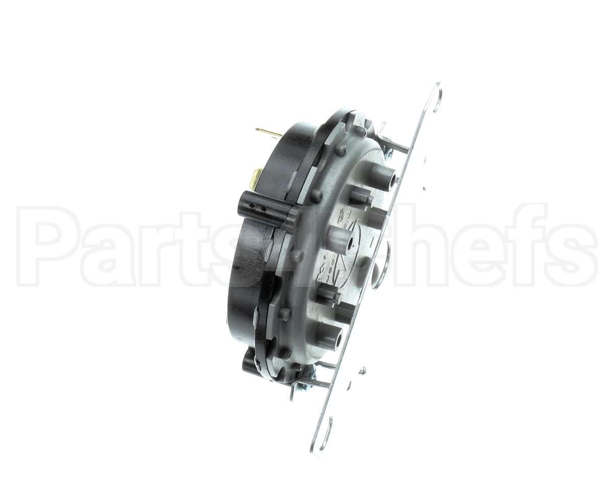 HK06MB061 Bryant Payne Pressure Switch